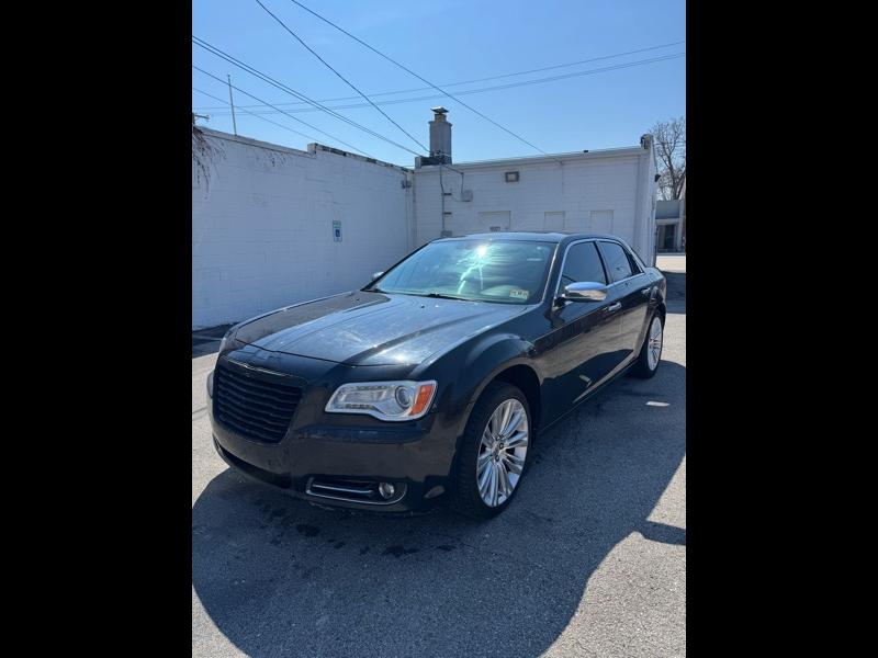 Chrysler 300 Limited RWD 2011