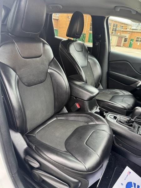 Jeep Cherokee Latitude Plus FWD 2019