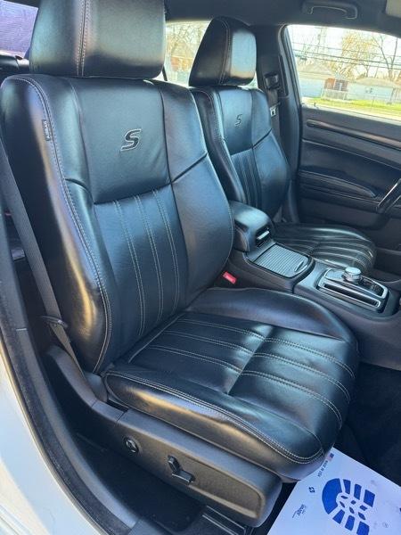 Chrysler 300 S V6 AWD 2015