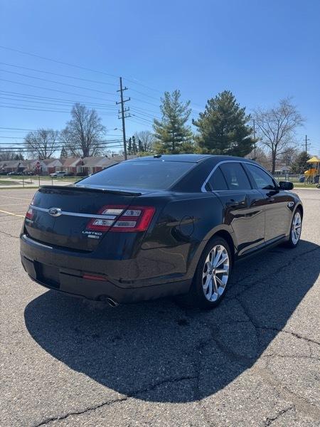 Ford Taurus Limited AWD 2017