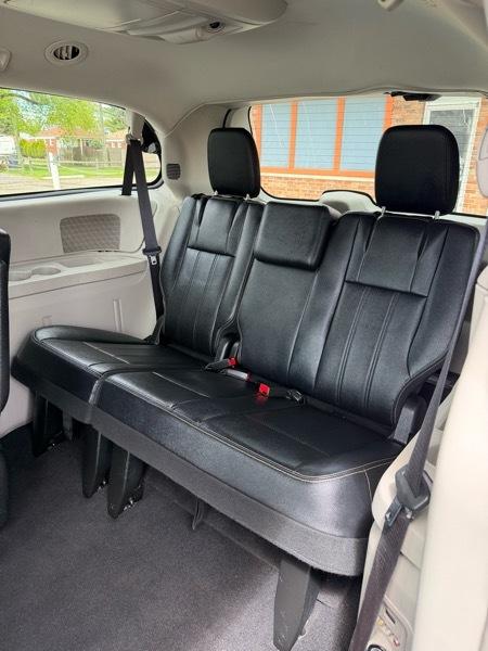 Dodge Grand Caravan Crew 2017