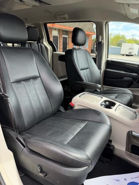 Dodge Grand Caravan Crew 2017