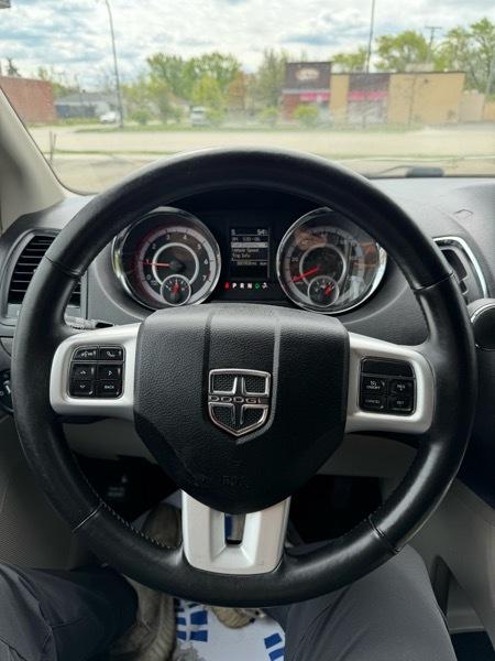 Dodge Grand Caravan Crew 2017