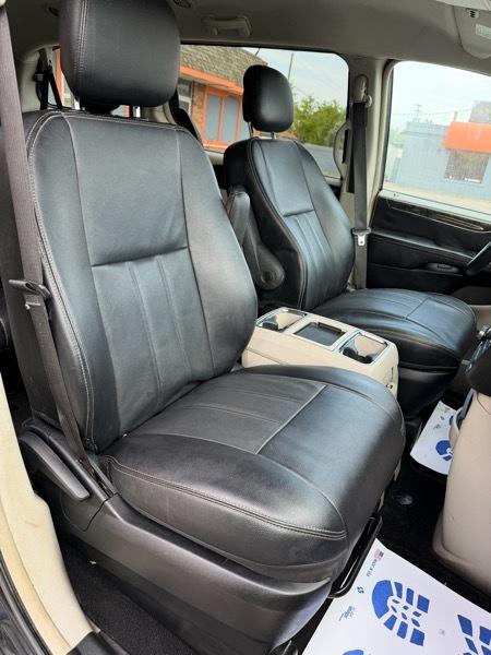 Chrysler Town & Country Touring 2014