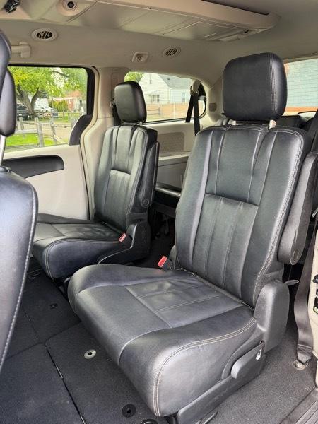 Chrysler Town & Country Touring 2014