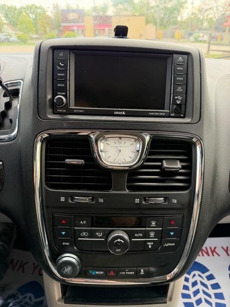 Chrysler Town & Country Touring 2014