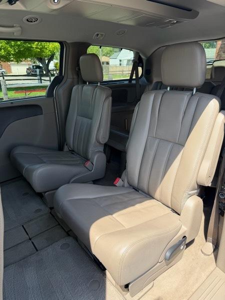 Chrysler Town & Country Touring-L 2013