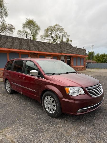 Chrysler Town & Country Touring-L 2011