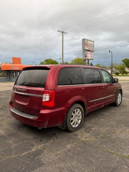 Chrysler Town & Country Touring-L 2011
