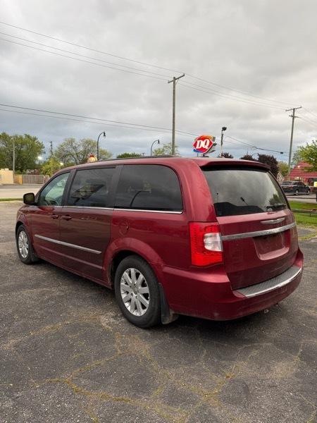Chrysler Town & Country Touring-L 2011
