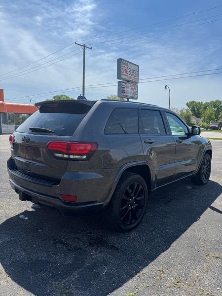 Jeep Grand Cherokee Laredo 4WD 2017