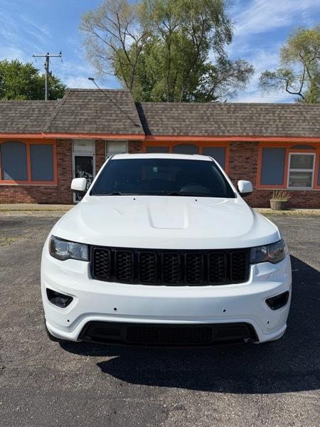 Jeep Grand Cherokee Laredo 4WD 2020