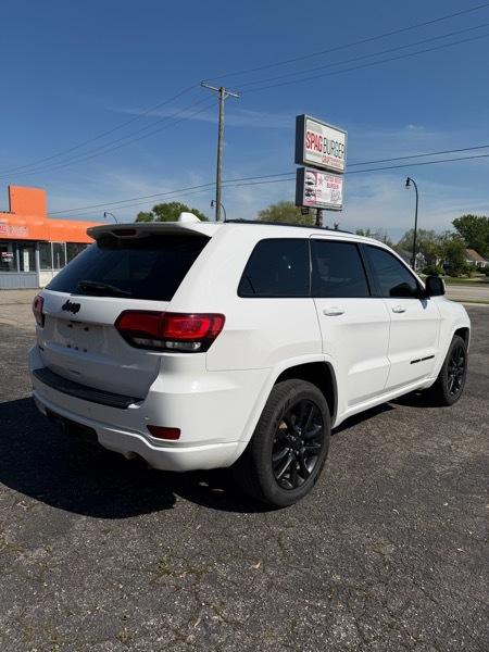 Jeep Grand Cherokee Laredo 4WD 2020