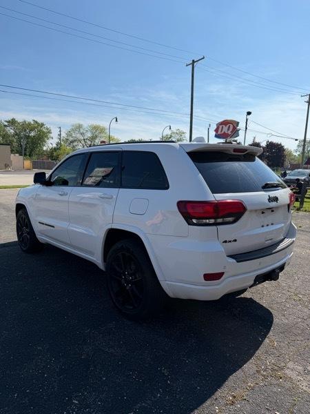 Jeep Grand Cherokee Laredo 4WD 2020