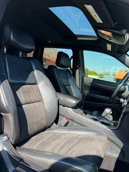 Jeep Grand Cherokee Laredo 4WD 2020