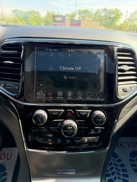 Jeep Grand Cherokee Laredo 4WD 2020