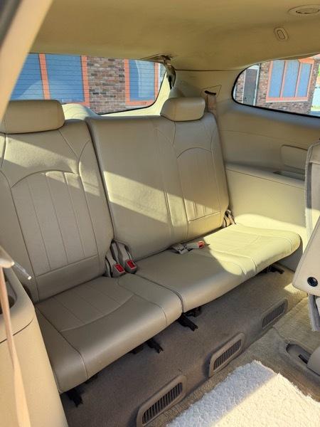 Buick Enclave Leather AWD 2012