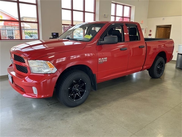 RAM 1500 Classic Tradesman Quad Cab 4WD 2019