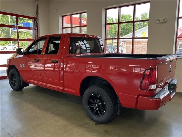 RAM 1500 Classic Tradesman Quad Cab 4WD 2019