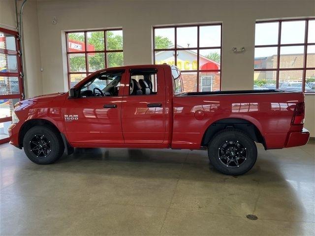 RAM 1500 Classic Tradesman Quad Cab 4WD 2019