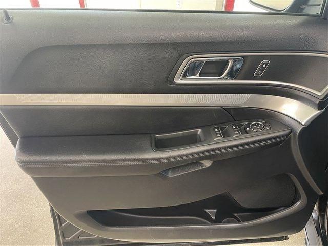 Ford Explorer XLT 4WD 2017