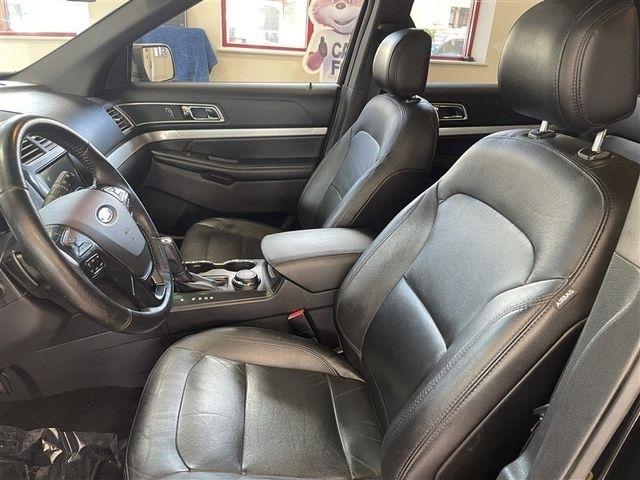 Ford Explorer XLT 4WD 2017