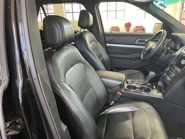 Ford Explorer XLT 4WD 2017