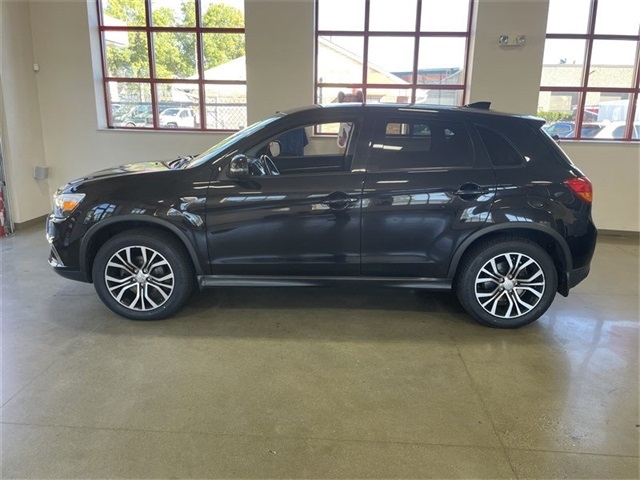 Mitsubishi Outlander Sport 2.0 ES 4WD CVT 2017