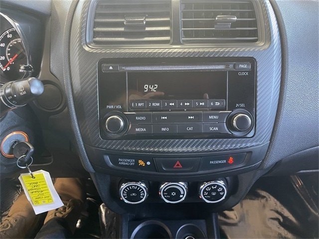 Mitsubishi Outlander Sport 2.0 ES 4WD CVT 2017