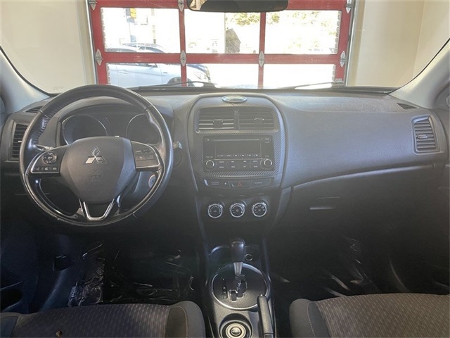 Mitsubishi Outlander Sport 2.0 ES 4WD CVT 2017