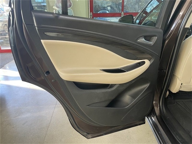 Buick Envision Essense 2020