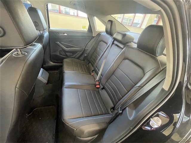 Volkswagen Jetta SE 2023