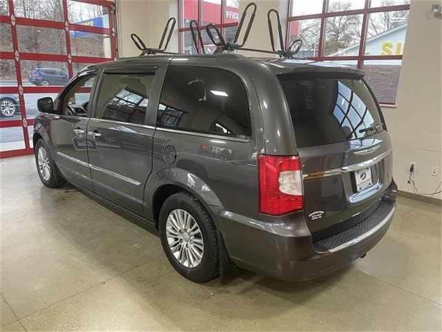 Chrysler Town & Country Touring-L 2015
