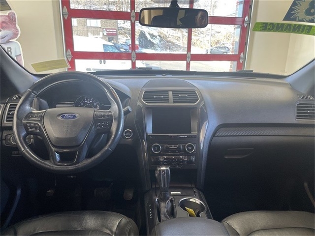 Ford Explorer XLT 4WD 2018