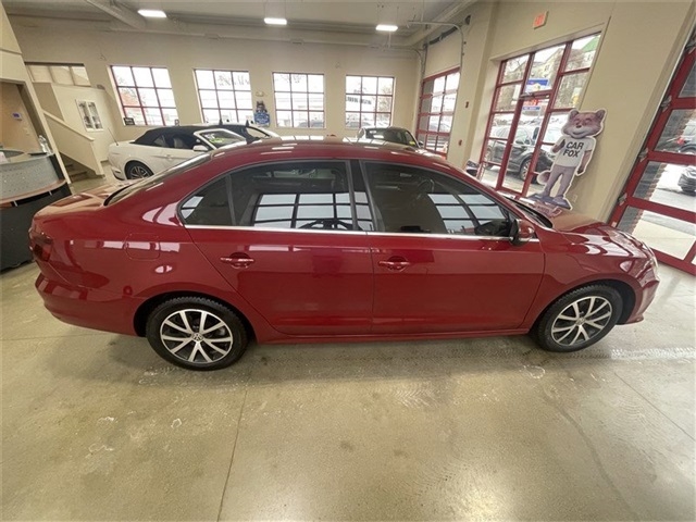 Volkswagen Jetta 1.4T SE 6A 2017
