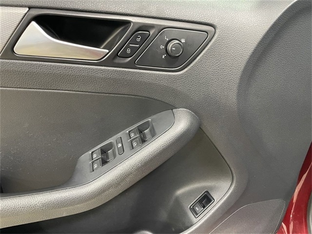 Volkswagen Jetta 1.4T SE 6A 2017