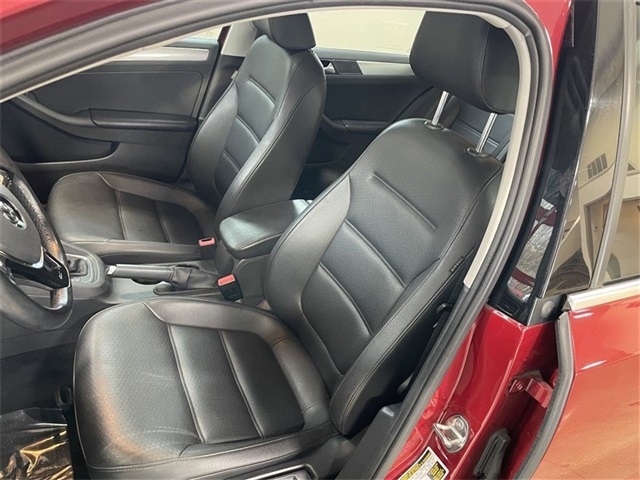 Volkswagen Jetta 1.4T SE 6A 2017