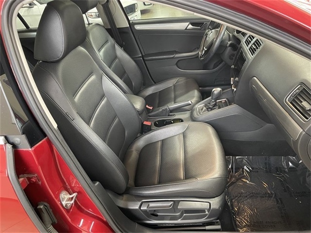 Volkswagen Jetta 1.4T SE 6A 2017