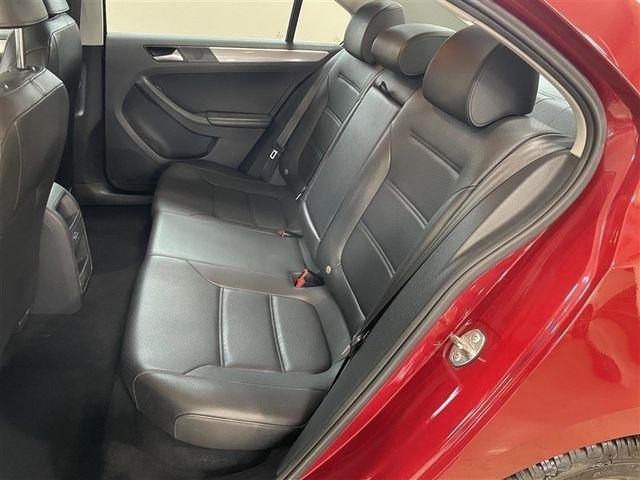 Volkswagen Jetta 1.4T SE 6A 2017