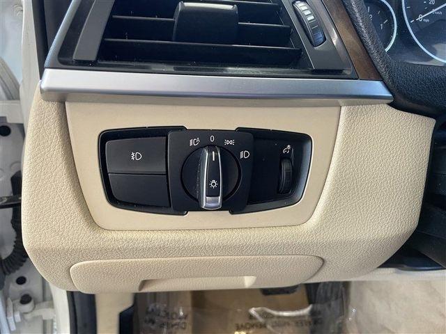 BMW 3-Series 320i xDrive 2015