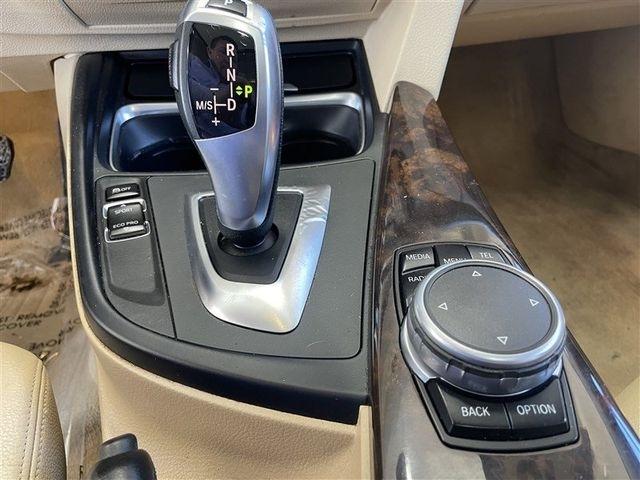 BMW 3-Series 320i xDrive 2015