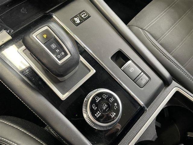 Mitsubishi Outlander PHEV SEL 2023