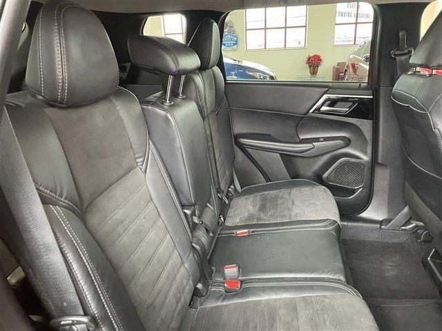 Mitsubishi Outlander PHEV SEL 2023