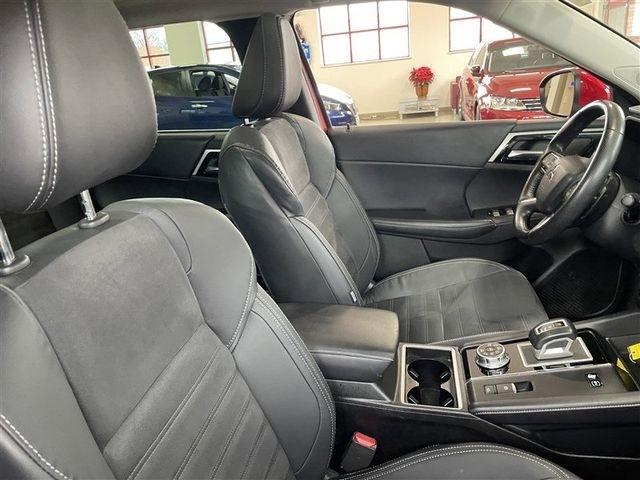 Mitsubishi Outlander PHEV SEL 2023