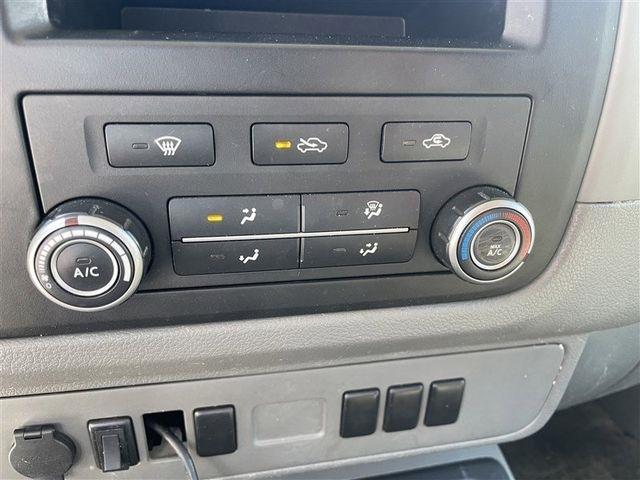 Nissan NV Cargo 1500 S 2016