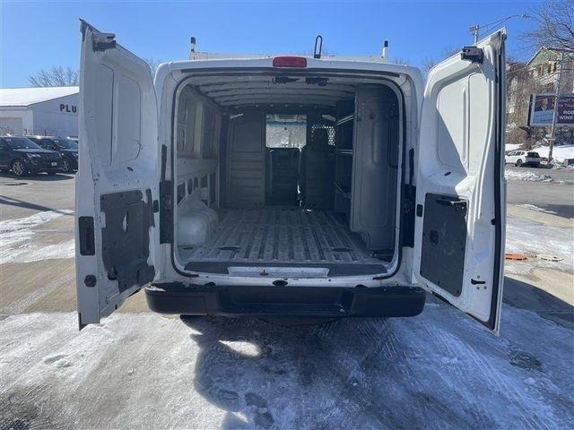 Nissan NV Cargo 1500 S 2016