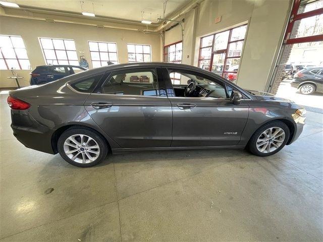 Ford Fusion Hybrid SE 2019