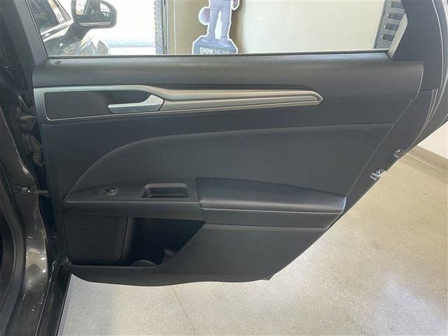 Ford Fusion Hybrid SE 2019