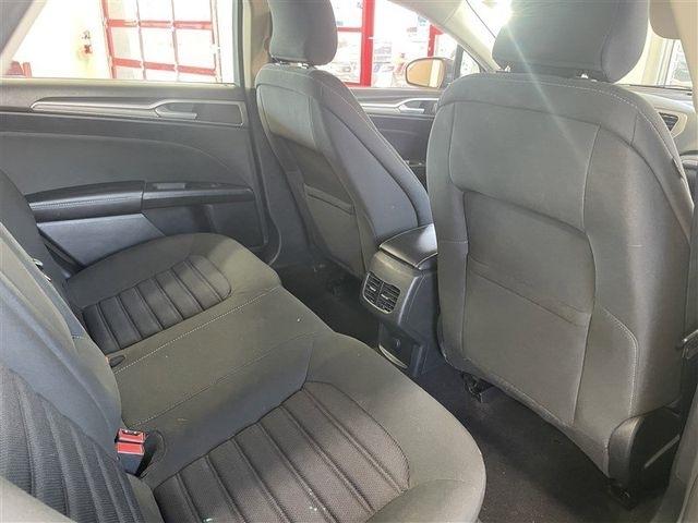 Ford Fusion Hybrid SE 2019