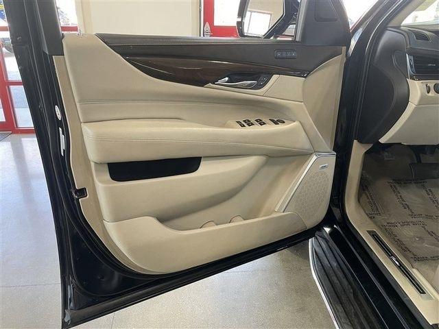 Cadillac Escalade Luxury 4WD 2020